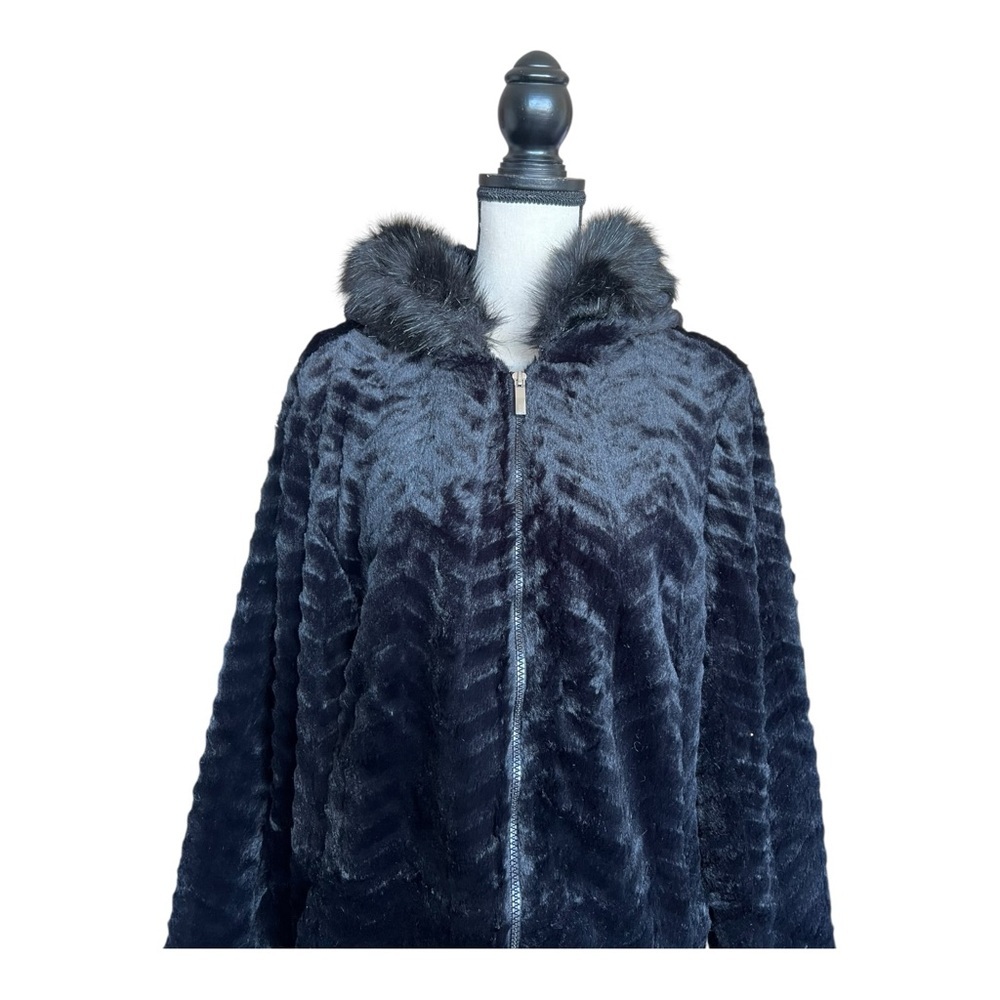 Avenue Black Faux Fur Coat with A Hood Size 18/20 - Picture 5 of 10